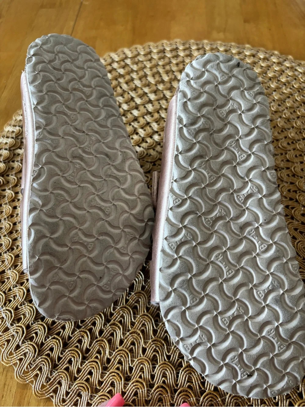 Birkenstock Arizona Girls Rose Gold Metallic Sandals Size 31 Little Kid